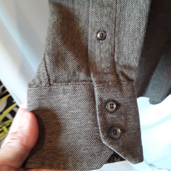 NWOT Tommy Hilfiger brown herringbone shirt - Picture 7 of 10